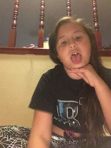 Meet your Posher, Olivia